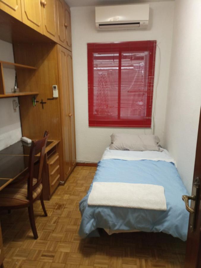 2-Centro Hab Compartida Masculina 8X Bed and Breakfast Madrid Exteriör bild