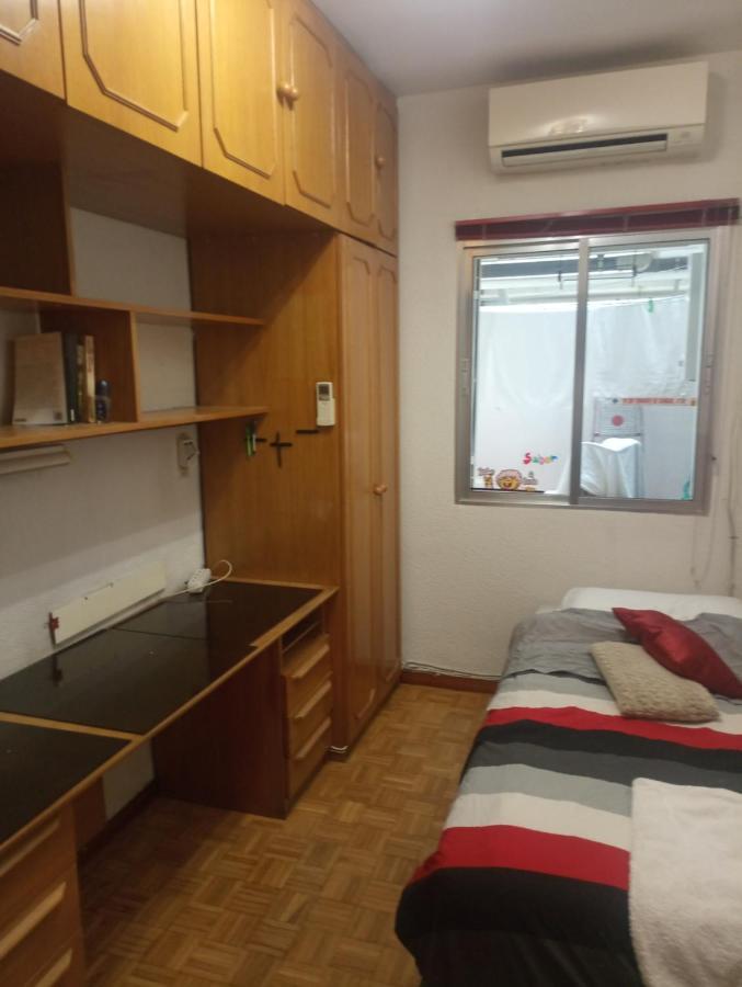 2-Centro Hab Compartida Masculina 8X Bed and Breakfast Madrid Exteriör bild